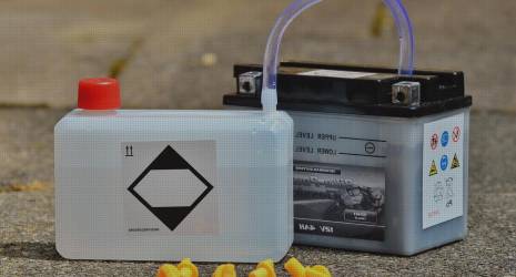¿Cómo saber si un cargador de batería para coche es compatible con mi vehículo?